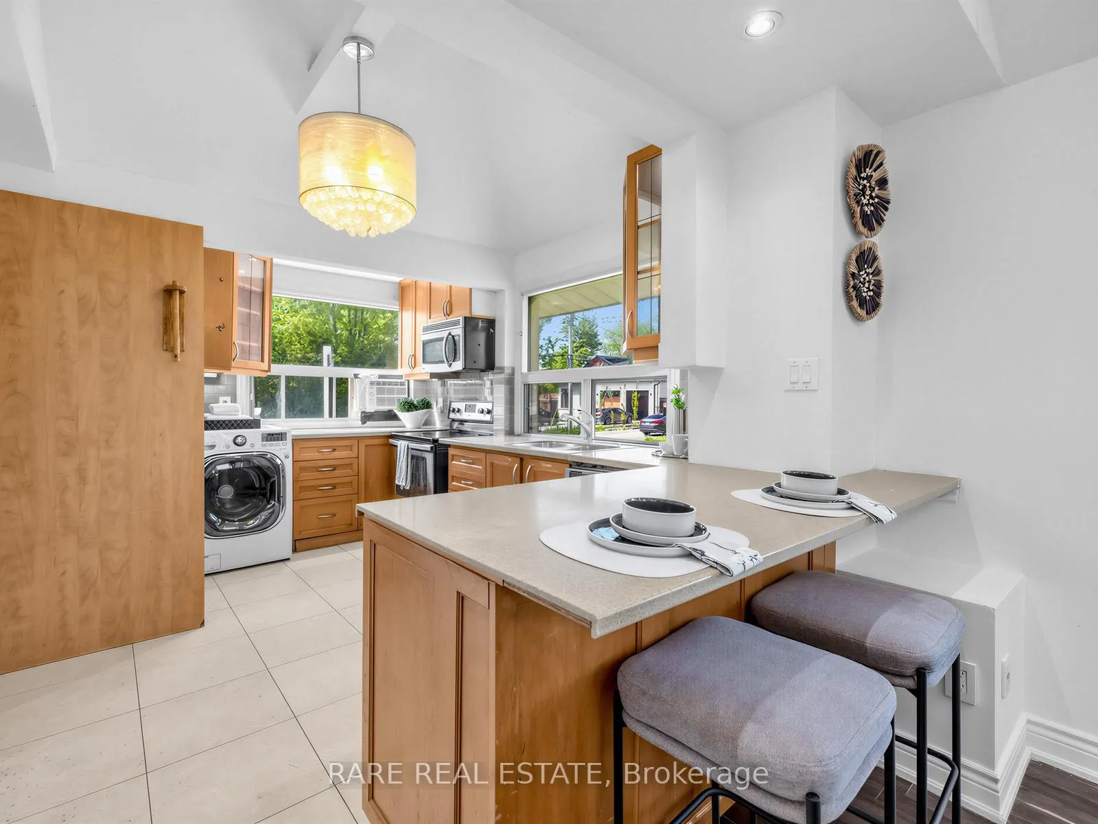 Photo 12 of 205 Beach Road, Georgina, Keswick North — HOMEH