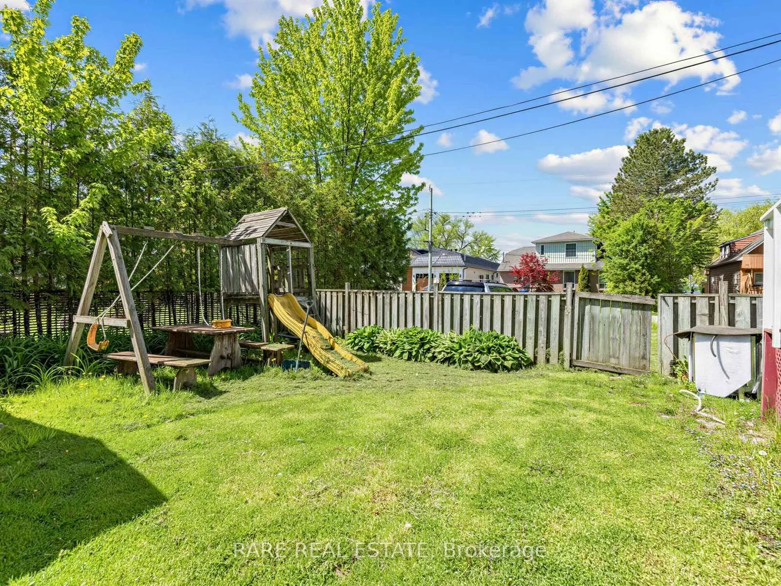 Photo 32 of 205 Beach Road, Georgina, Keswick North — HOMEH