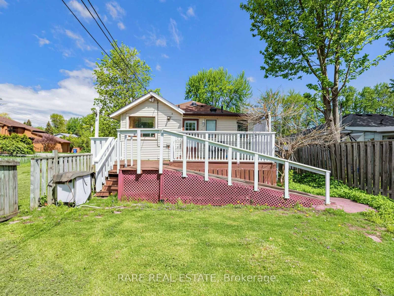 Photo 33 of 205 Beach Road, Georgina, Keswick North — HOMEH