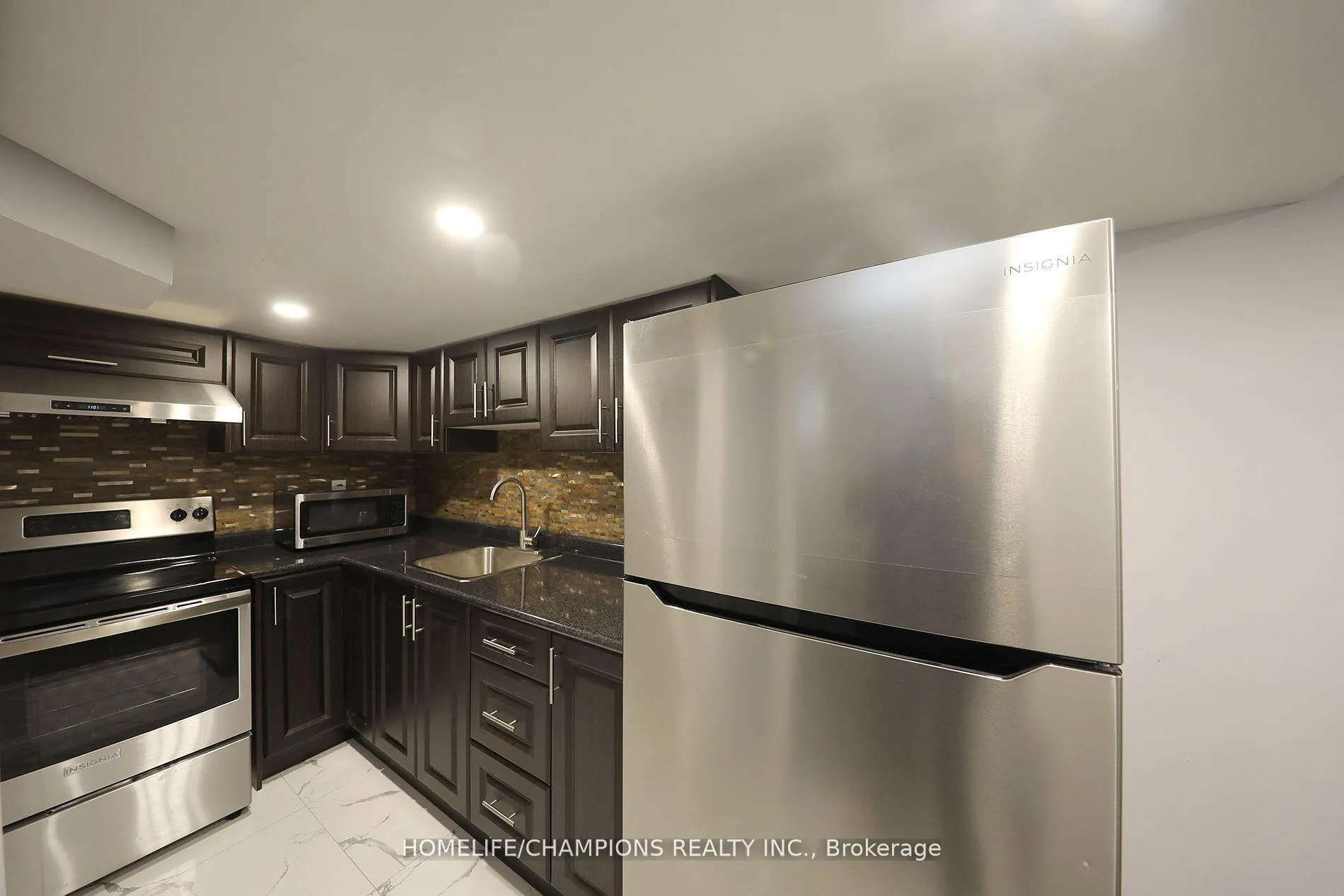 Photo 4 of 5 Bellotti Crescent, Ajax, Northeast Ajax — HOMEH