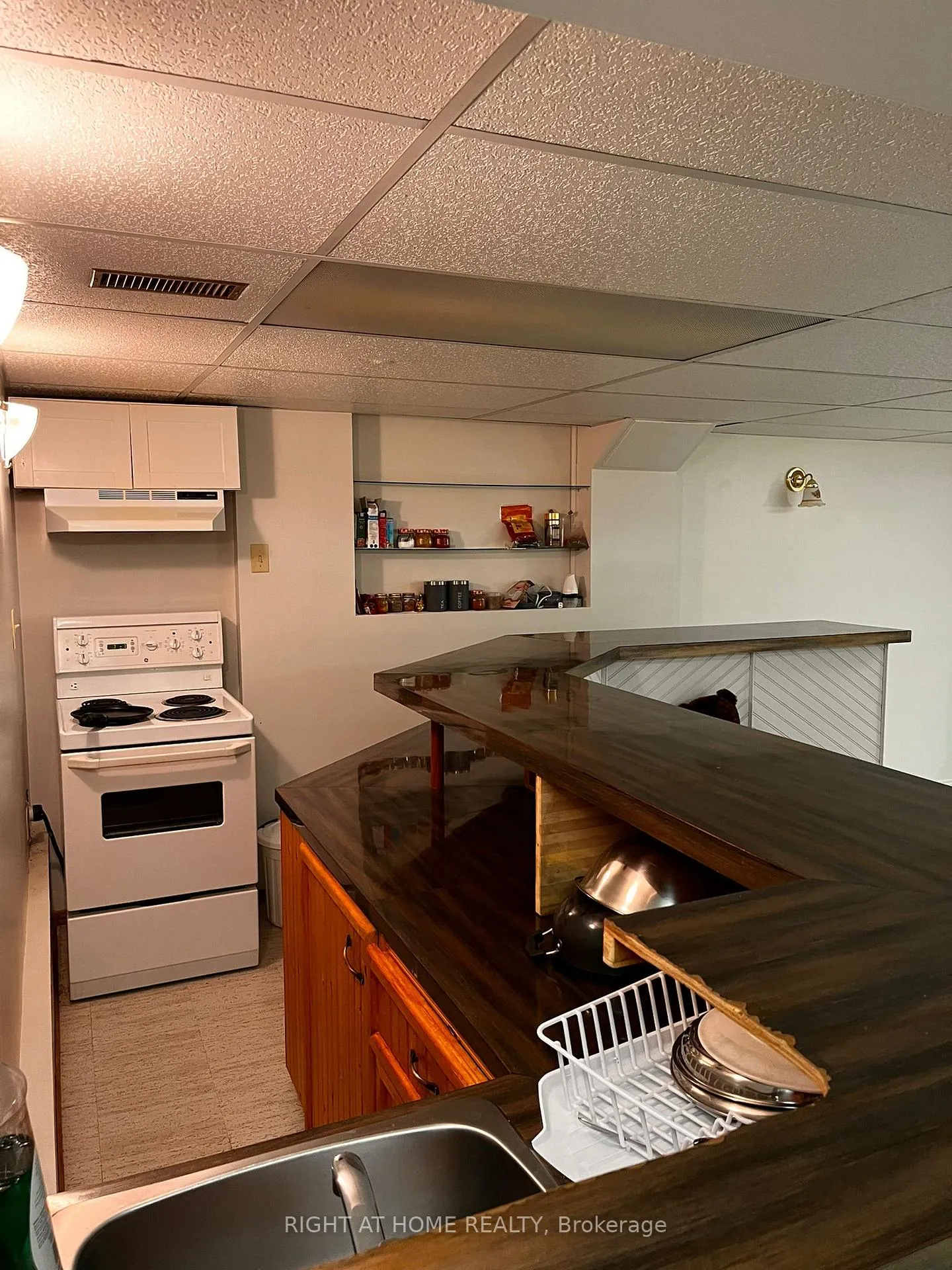 Photo 23 of 6930 Whitman Avenue, Niagara Falls, Arad/Fallsview — HOMEH
