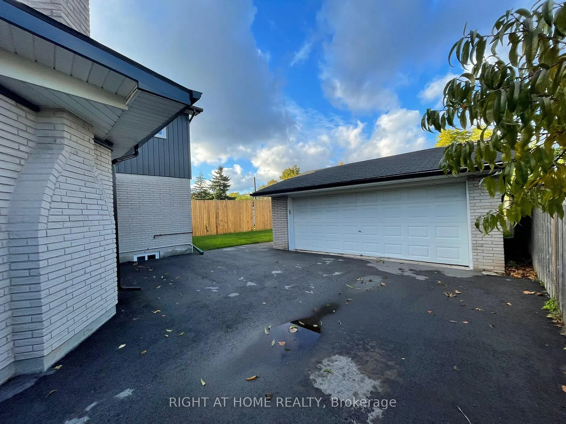 Photo 25 of 6930 Whitman Avenue, Niagara Falls, Arad/Fallsview — HOMEH