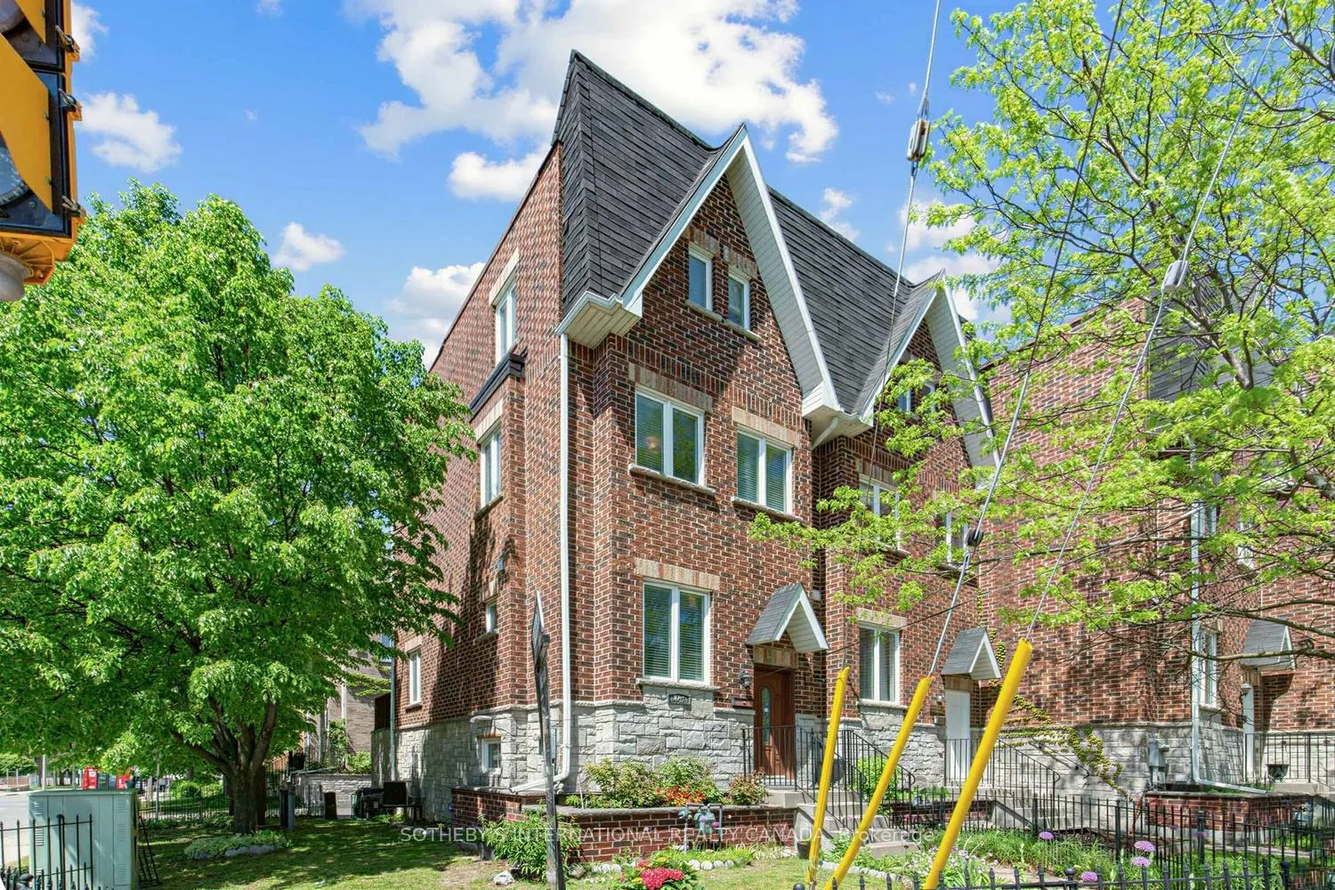 Photo 1 of 442 Dawes Road, Toronto, O'Connor-Parkview — HOMEH