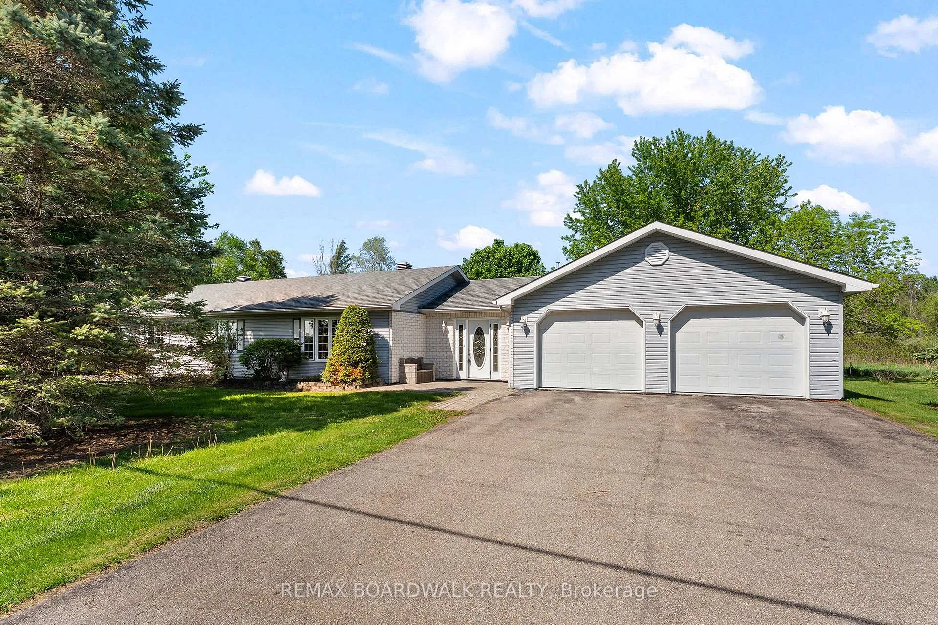 Photo 1 of 6021 County 44 Road, Edwardsburgh/Cardinal, Edwardsburgh/Cardinal Twp — HOMEH