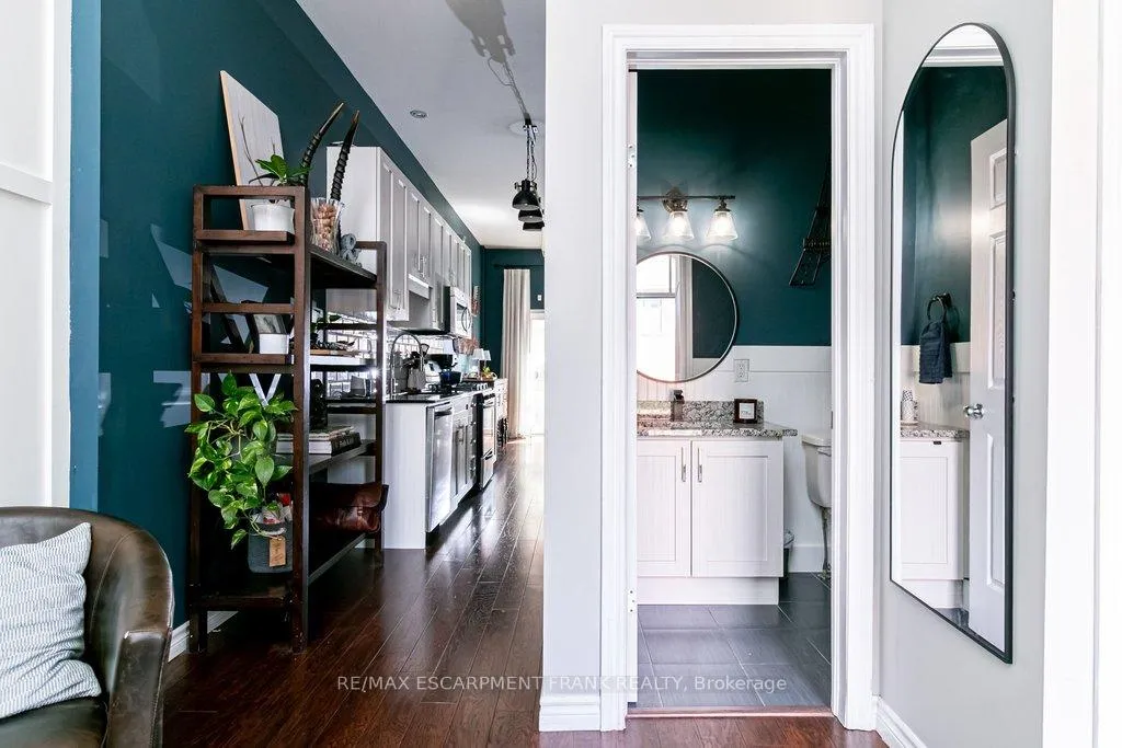 Photo 9 of 155 Walnut Street S, Hamilton, Corktown — HOMEH