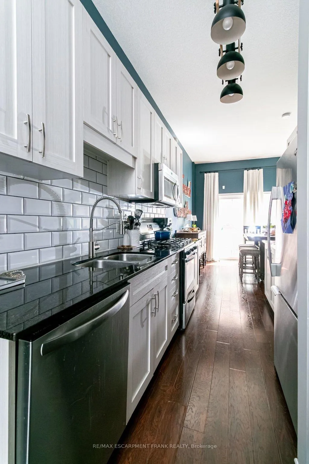 Photo 11 of 155 Walnut Street S, Hamilton, Corktown — HOMEH
