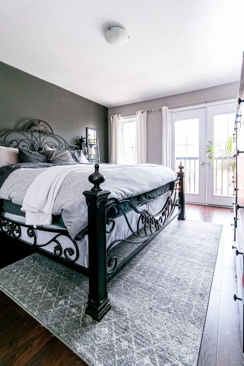 Photo 39 of 155 Walnut Street S, Hamilton, Corktown — HOMEH
