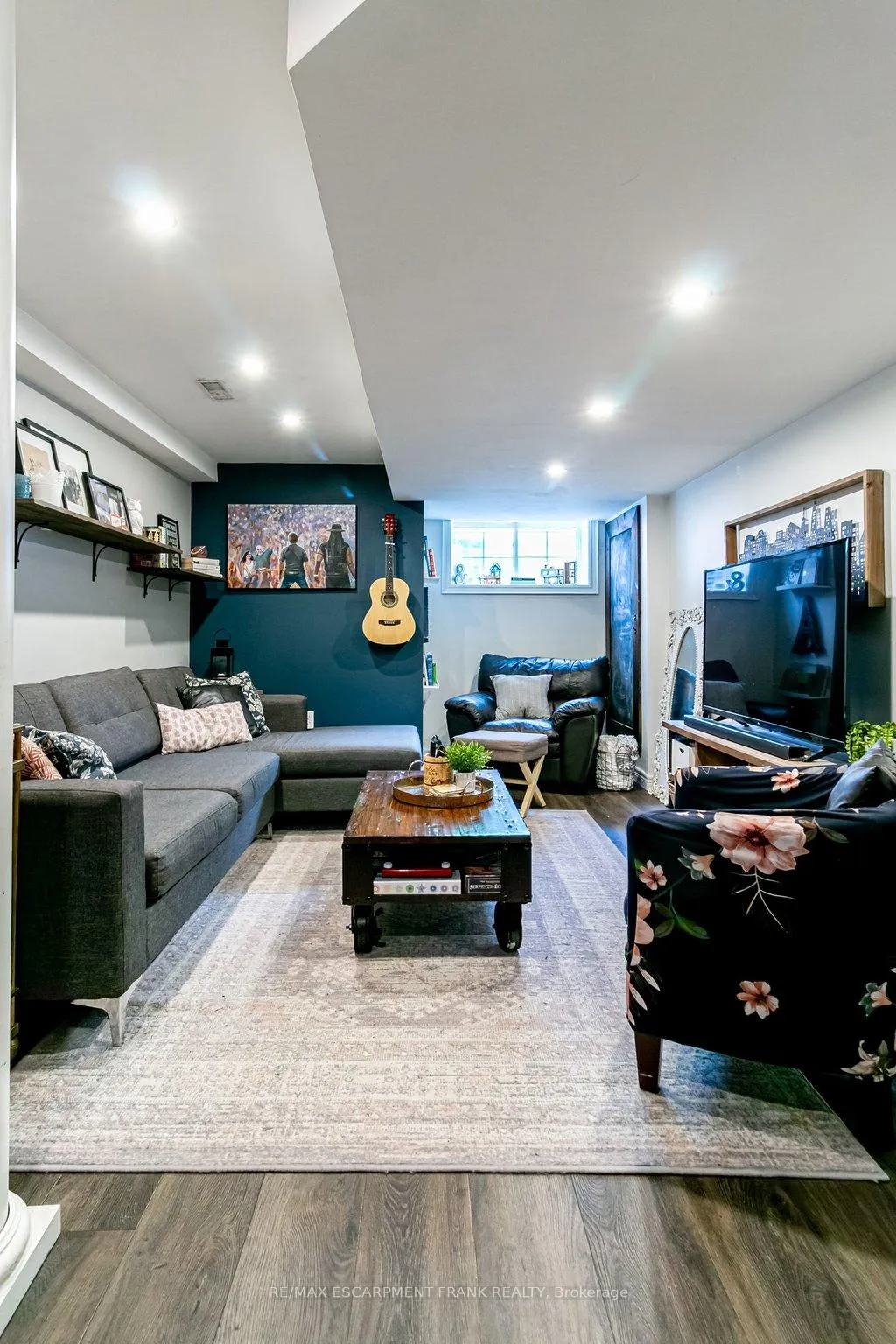 Photo 44 of 155 Walnut Street S, Hamilton, Corktown — HOMEH