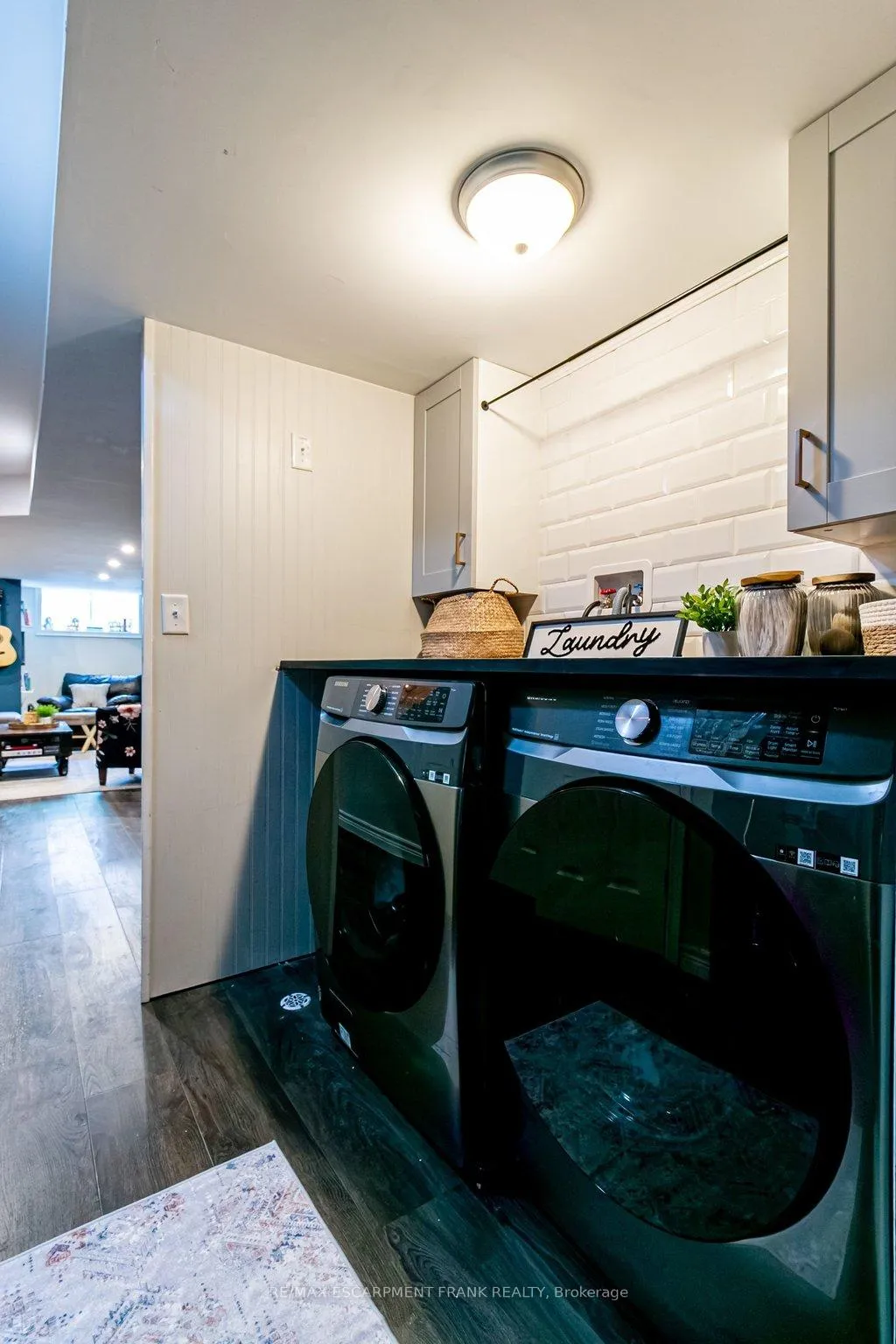 Photo 46 of 155 Walnut Street S, Hamilton, Corktown — HOMEH