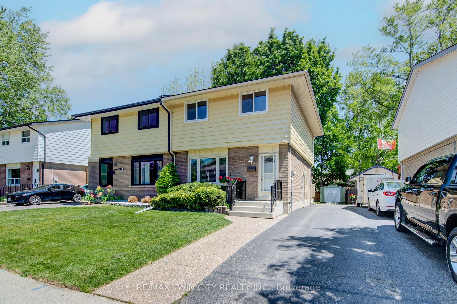 Photo 2 of Unit A, 432 Lee Avenue, Waterloo — HOMEH
