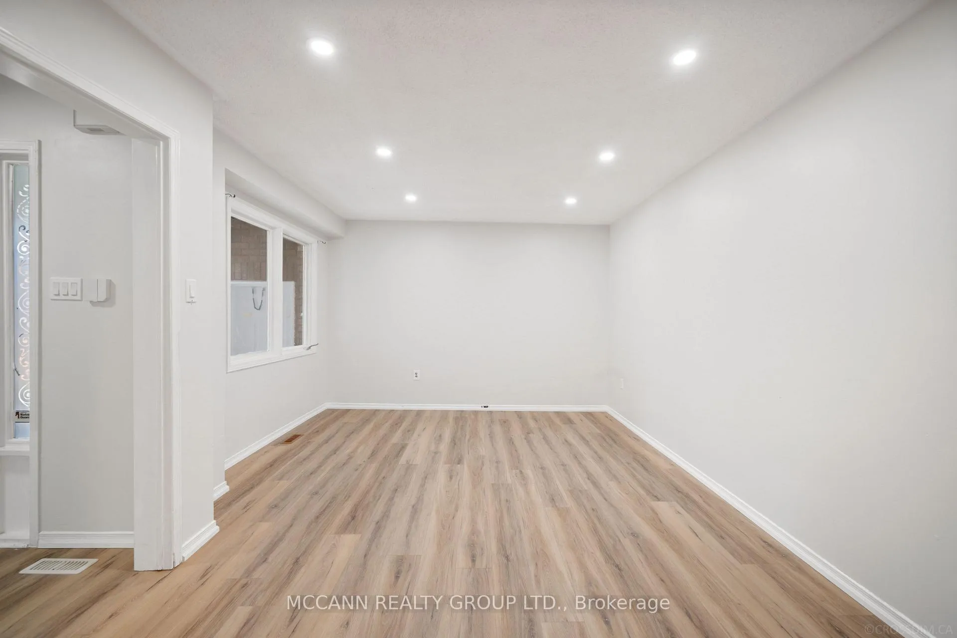 Photo 9 of 89 Creditstone Road, Brampton, Fletcher's Creek South — HOMEH