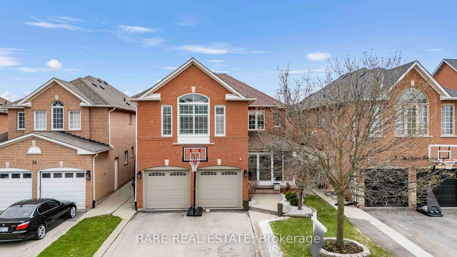 Photo 1 of 33 Southbend Drive, Brampton, Snelgrove — HOMEH