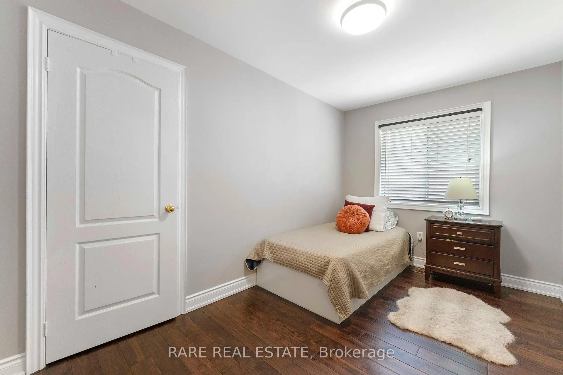 Photo 14 of 33 Southbend Drive, Brampton, Snelgrove — HOMEH