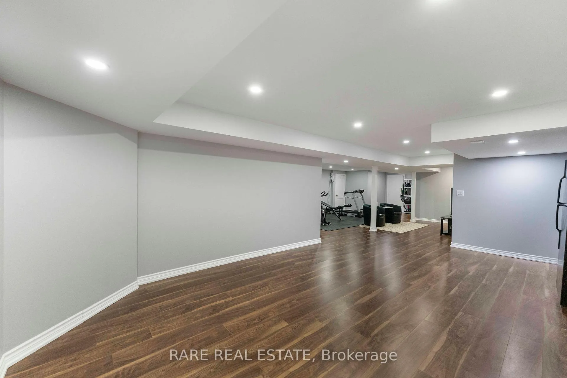 Photo 38 of 33 Southbend Drive, Brampton, Snelgrove — HOMEH