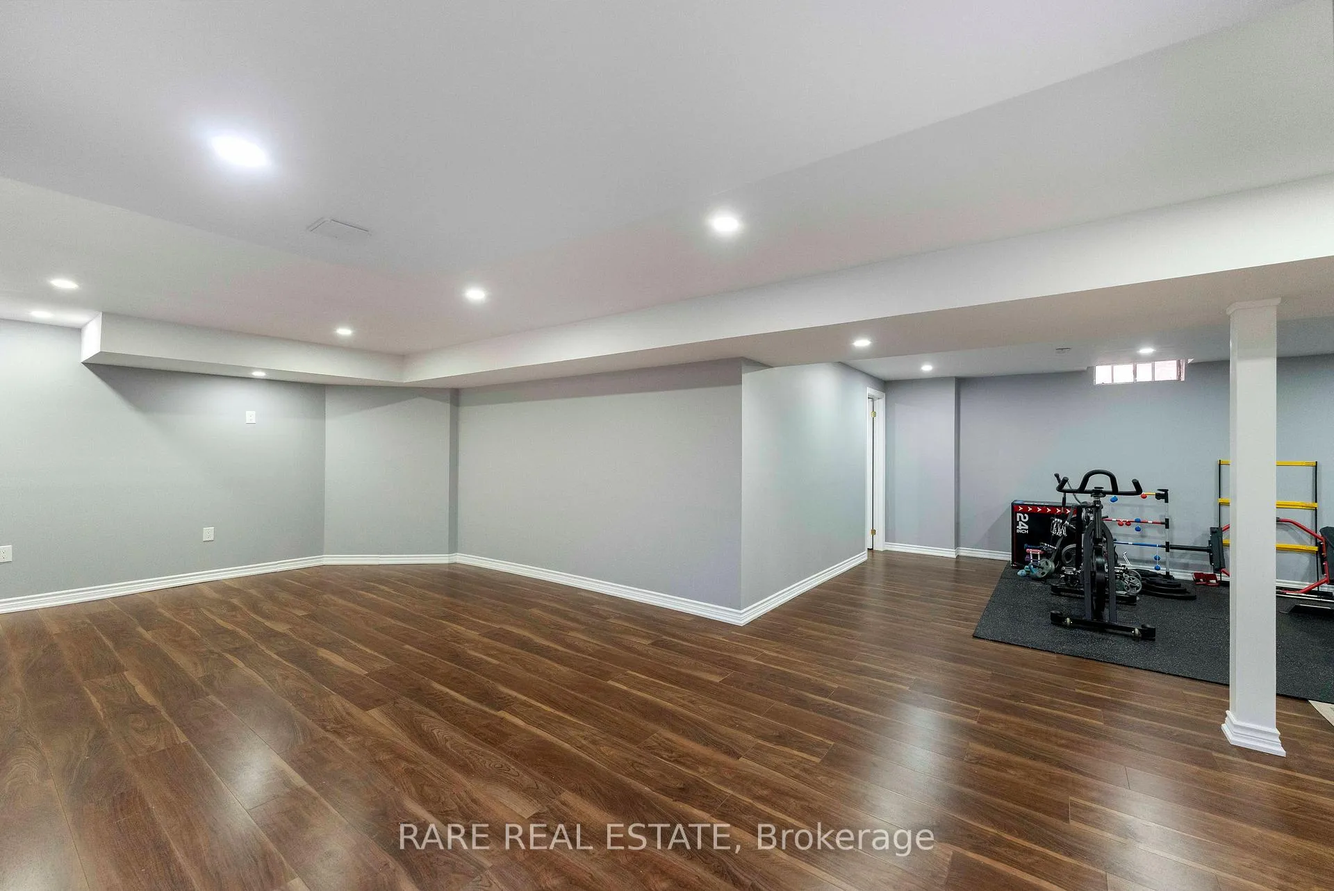 Photo 39 of 33 Southbend Drive, Brampton, Snelgrove — HOMEH