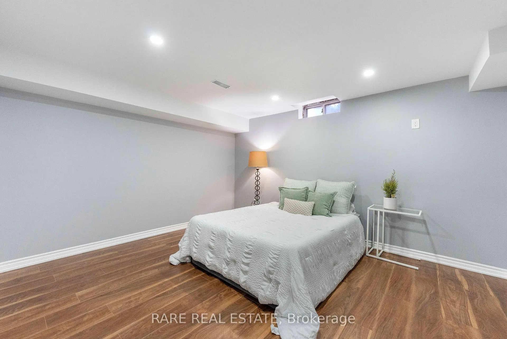 Photo 41 of 33 Southbend Drive, Brampton, Snelgrove — HOMEH