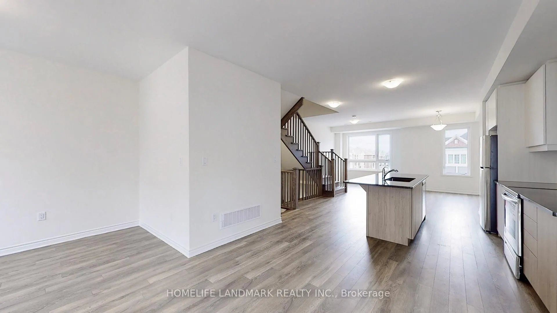 Photo 9 of 3312 Thunderbird Promenade, Pickering, Rural Pickering — HOMEH