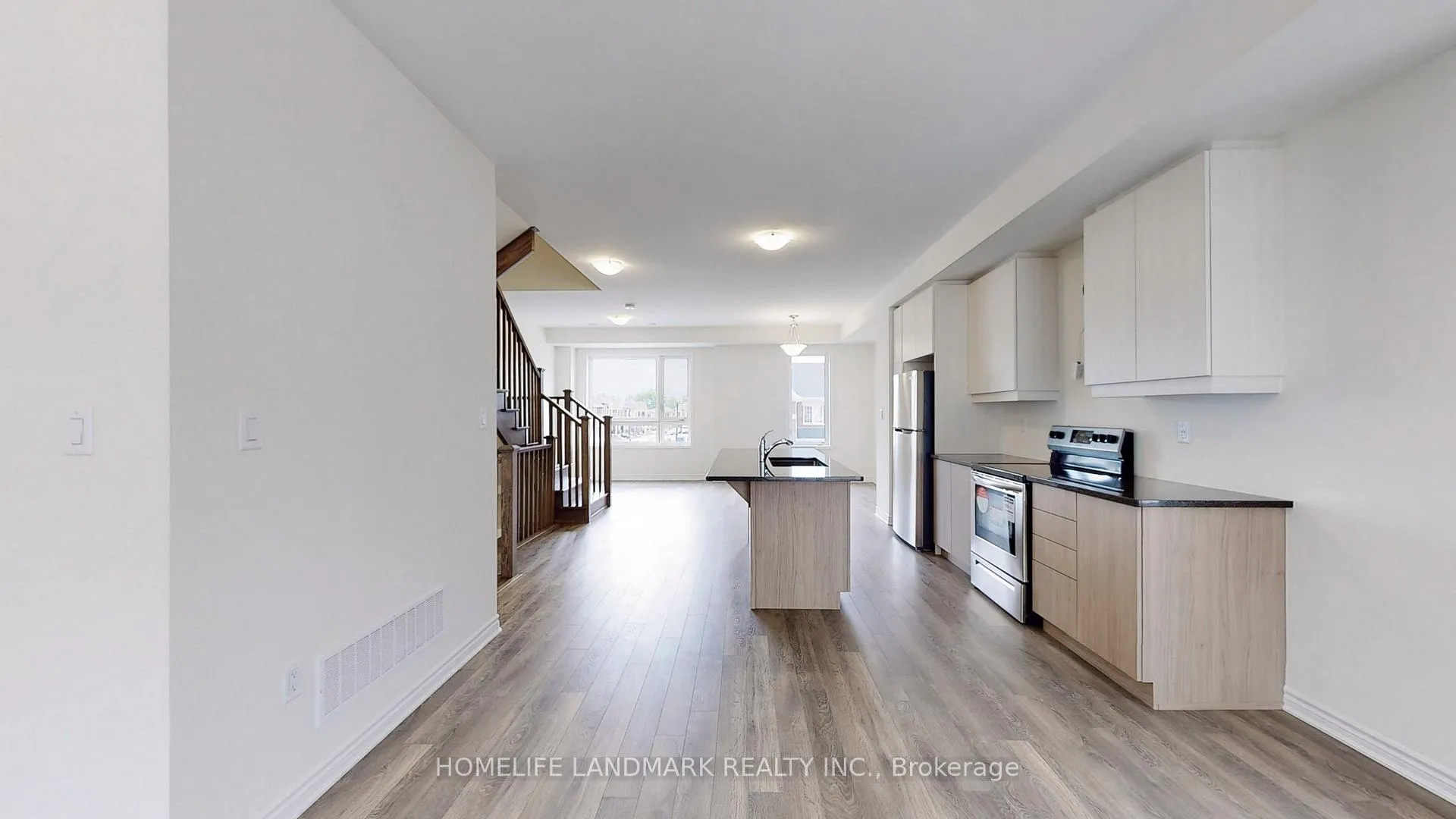 Photo 10 of 3312 Thunderbird Promenade, Pickering, Rural Pickering — HOMEH