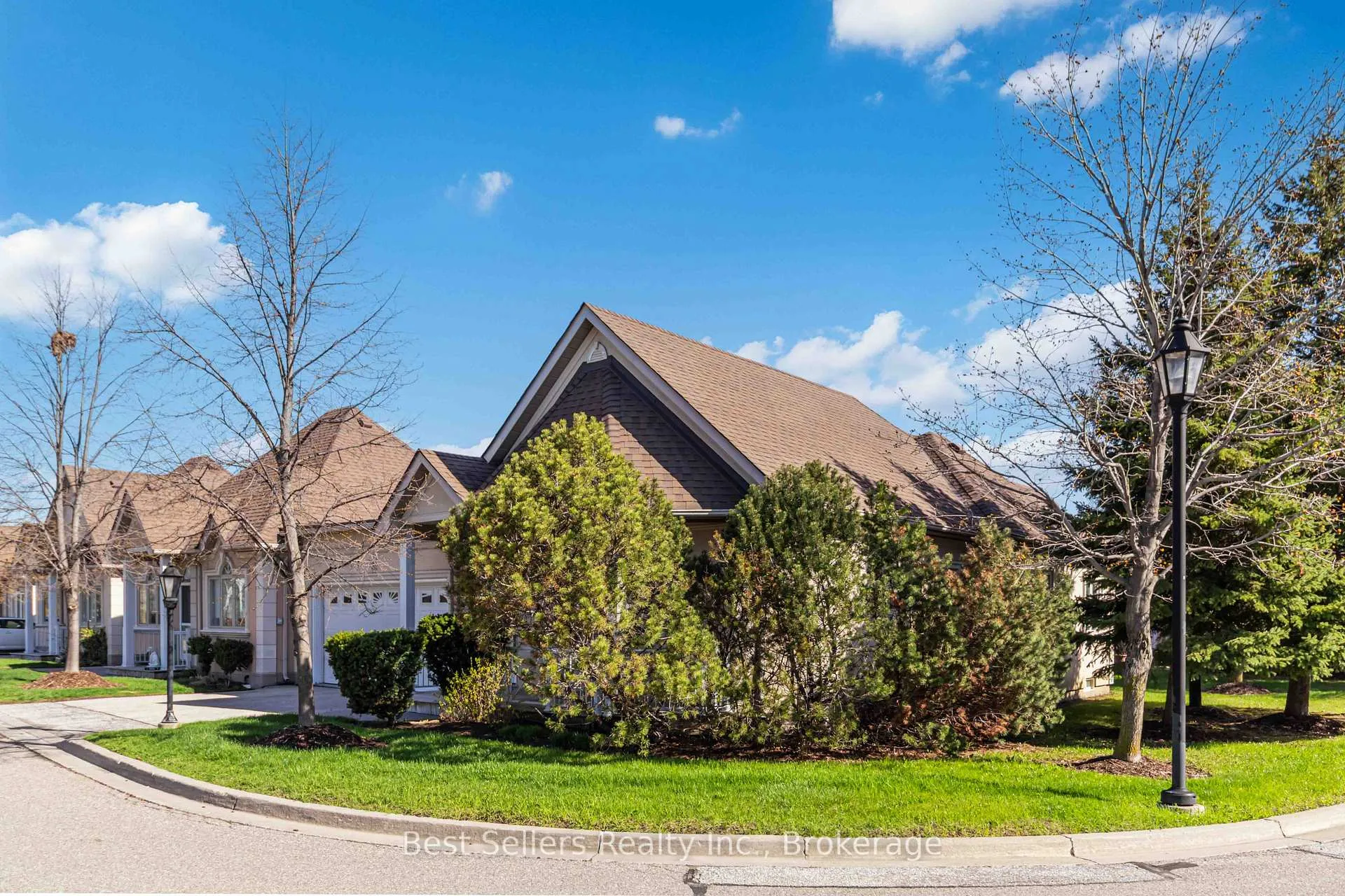 Photo 2 of Unit 1, 1 Ferndown Crescent, Brampton, Goreway Drive Corridor — HOMEH