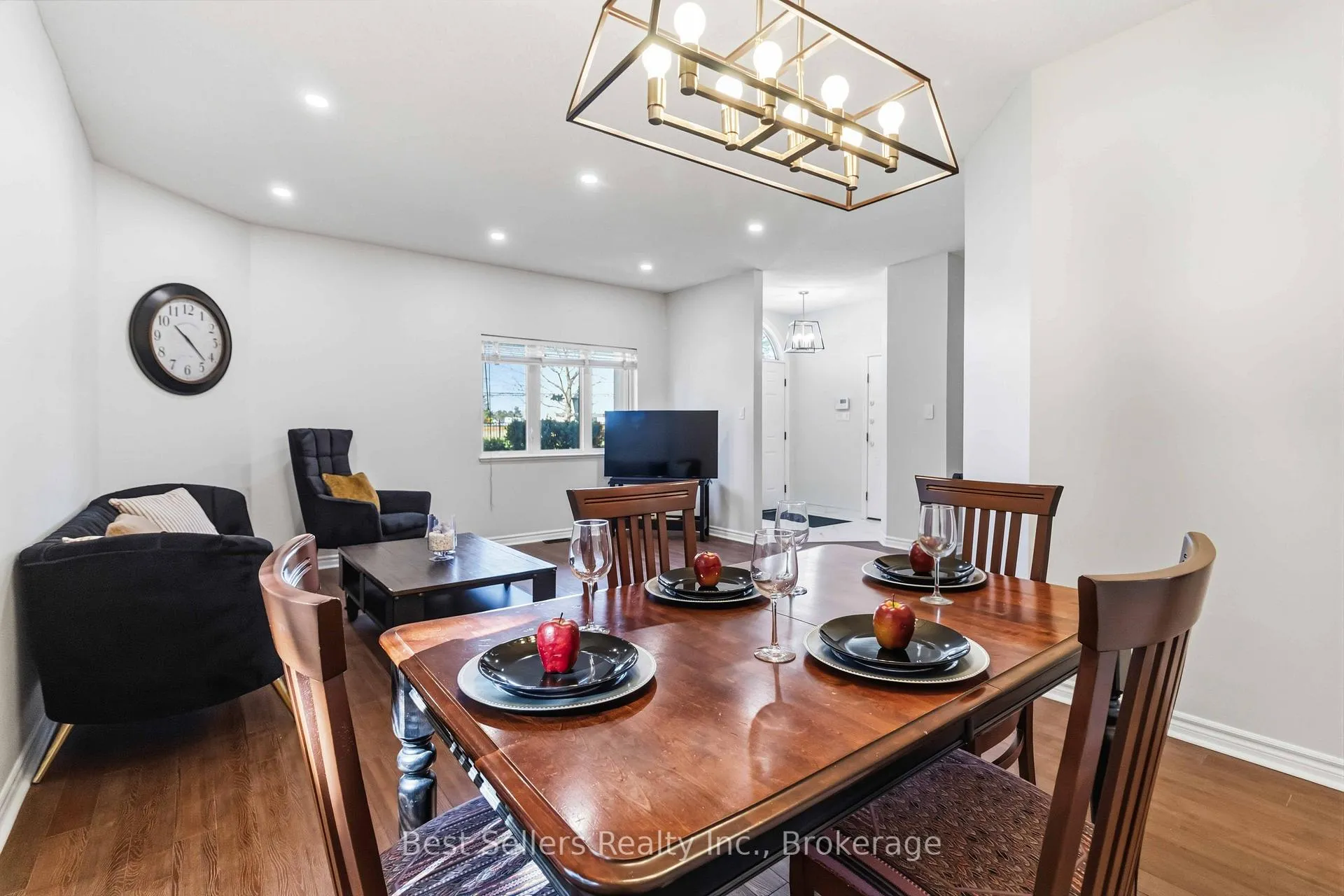 Photo 10 of Unit 1, 1 Ferndown Crescent, Brampton, Goreway Drive Corridor — HOMEH