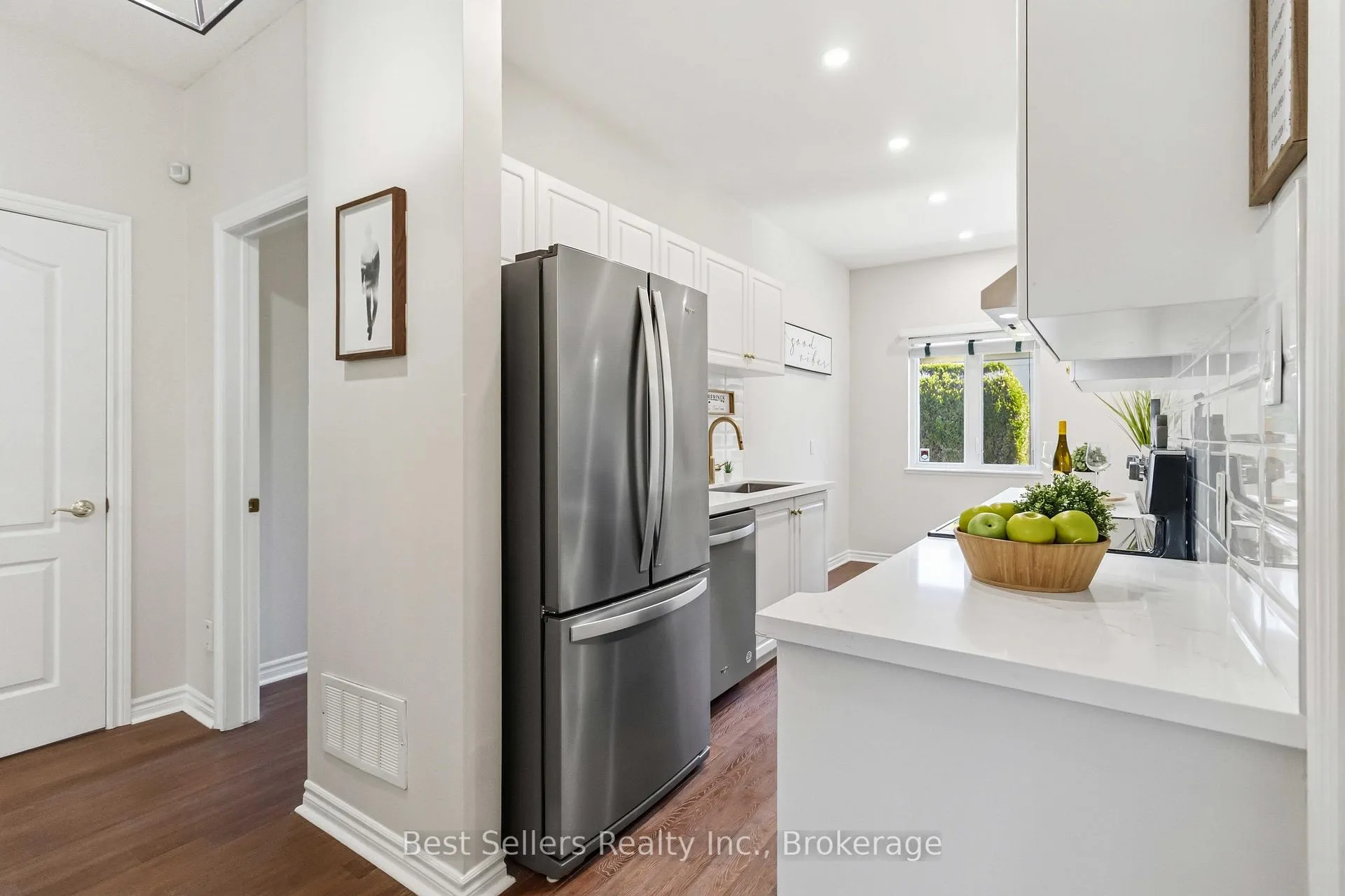 Photo 13 of Unit 1, 1 Ferndown Crescent, Brampton, Goreway Drive Corridor — HOMEH