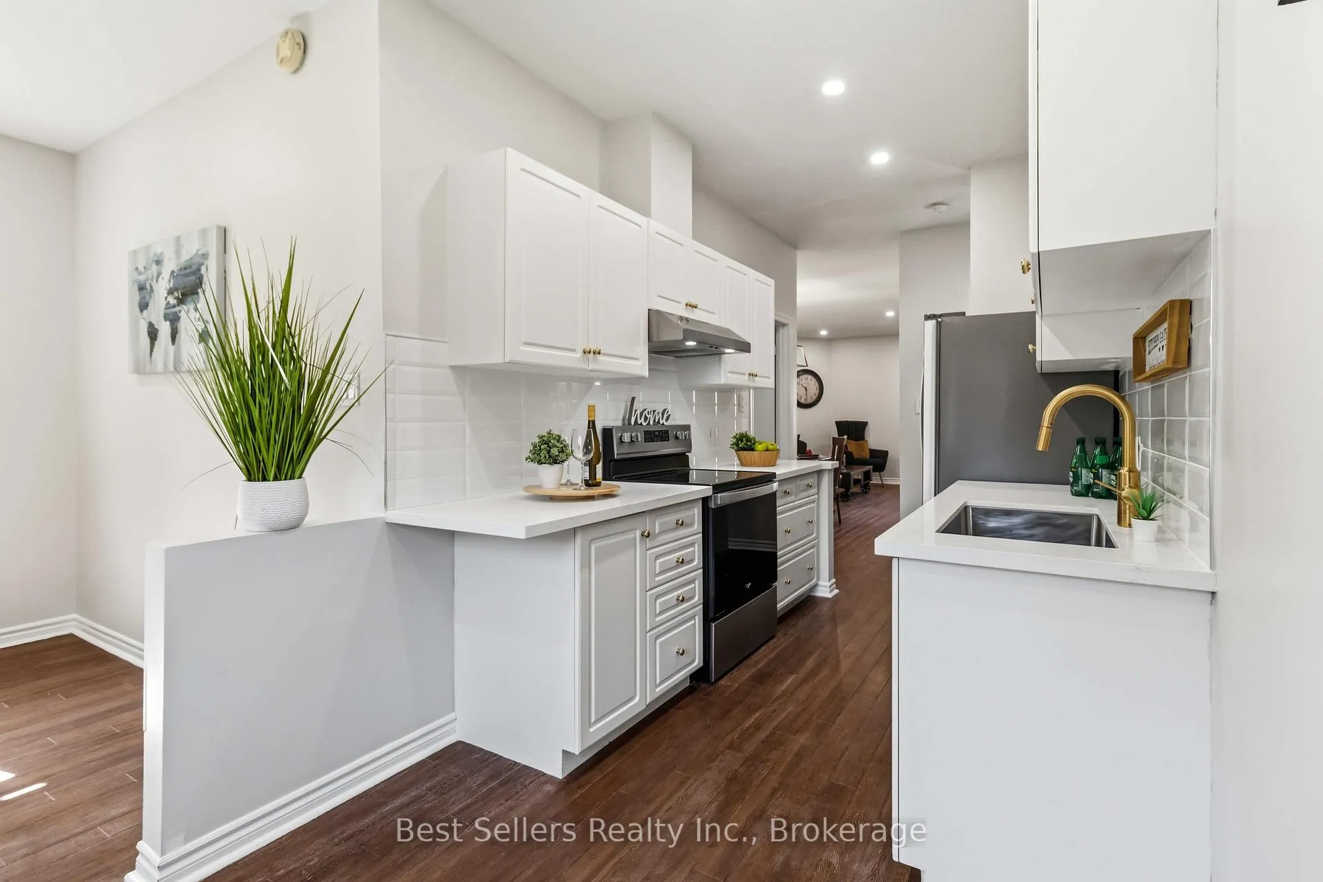 Photo 15 of Unit 1, 1 Ferndown Crescent, Brampton, Goreway Drive Corridor — HOMEH