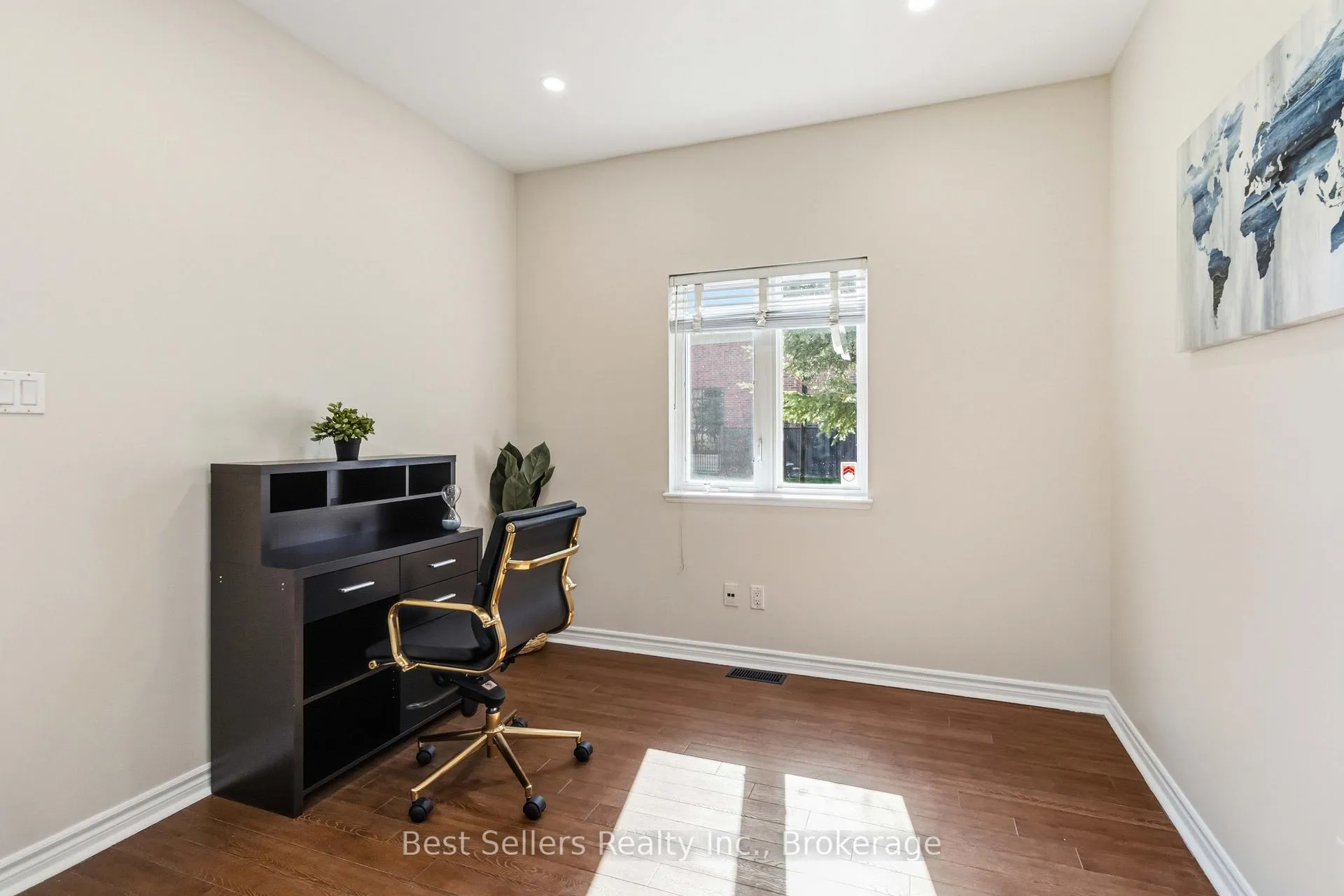 Photo 19 of Unit 1, 1 Ferndown Crescent, Brampton, Goreway Drive Corridor — HOMEH