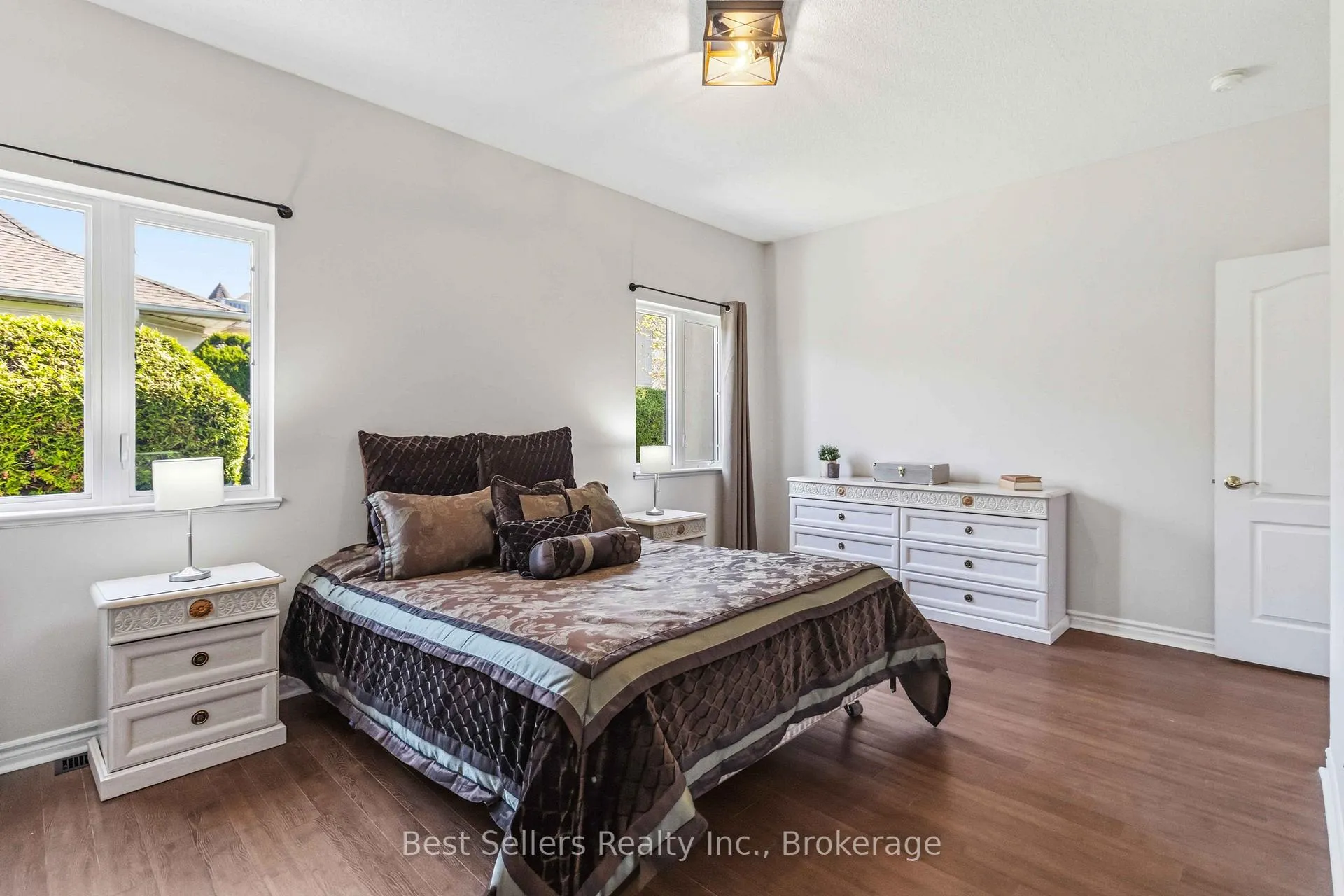 Photo 23 of Unit 1, 1 Ferndown Crescent, Brampton, Goreway Drive Corridor — HOMEH