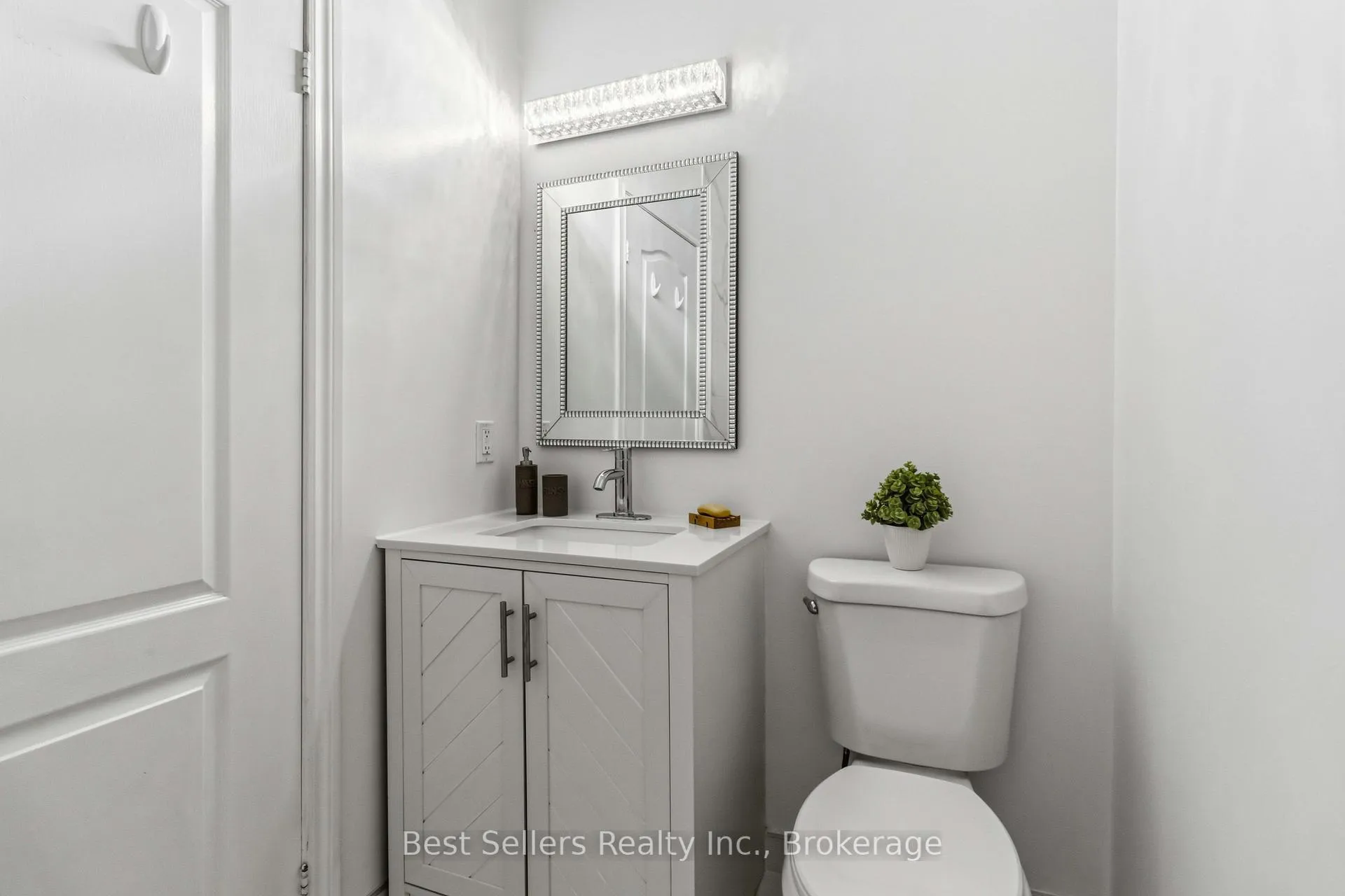 Photo 26 of Unit 1, 1 Ferndown Crescent, Brampton, Goreway Drive Corridor — HOMEH