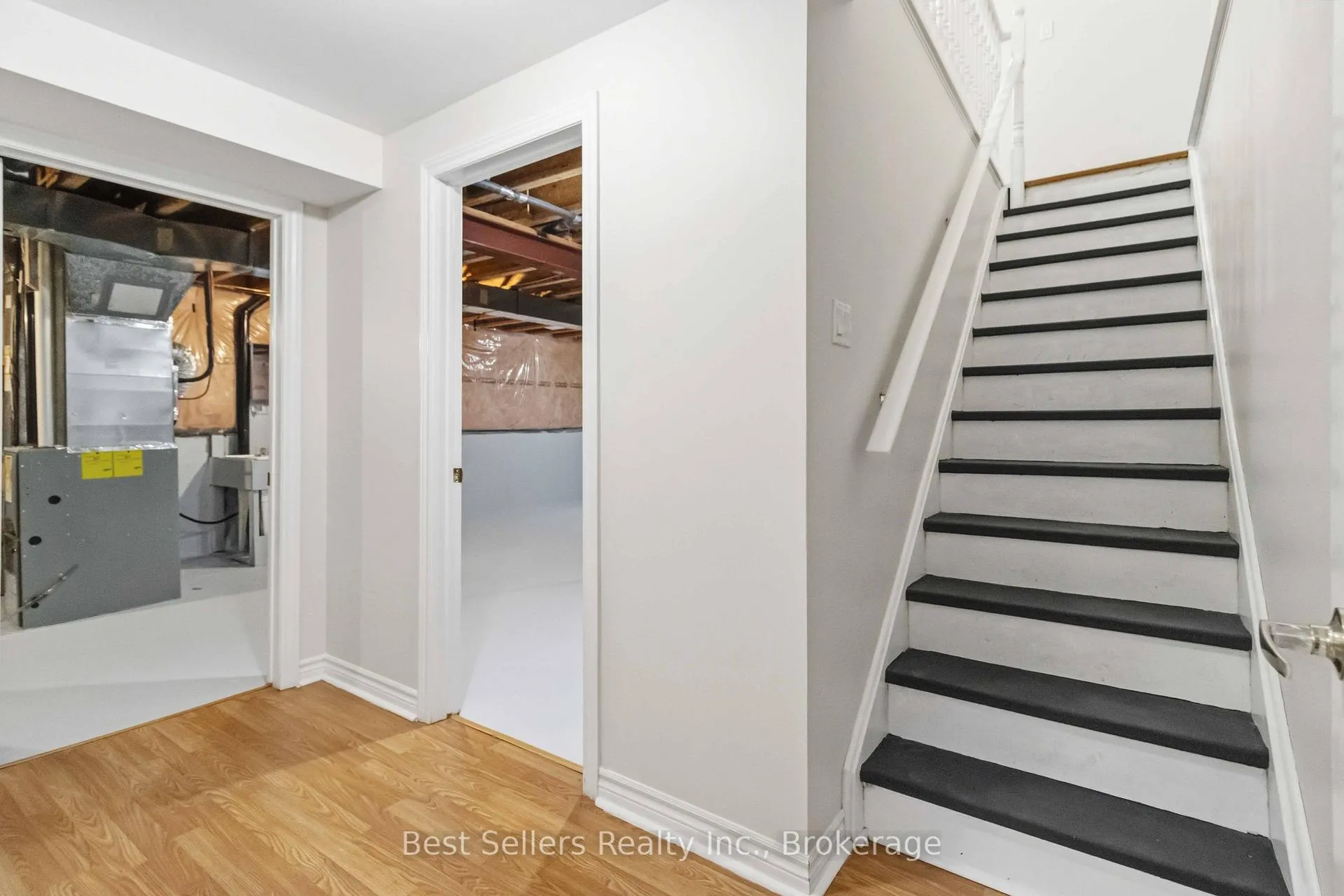 Photo 27 of Unit 1, 1 Ferndown Crescent, Brampton, Goreway Drive Corridor — HOMEH