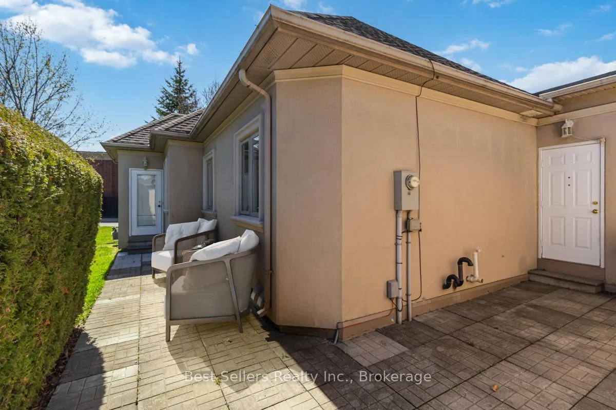 Photo 37 of Unit 1, 1 Ferndown Crescent, Brampton, Goreway Drive Corridor — HOMEH