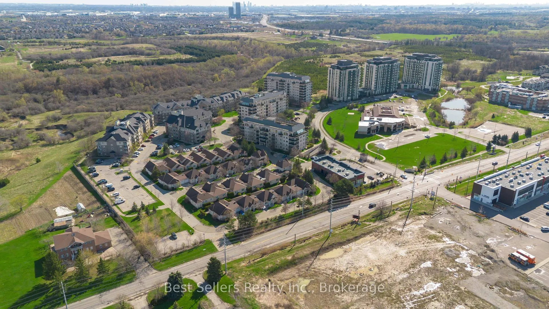 Photo 44 of Unit 1, 1 Ferndown Crescent, Brampton, Goreway Drive Corridor — HOMEH