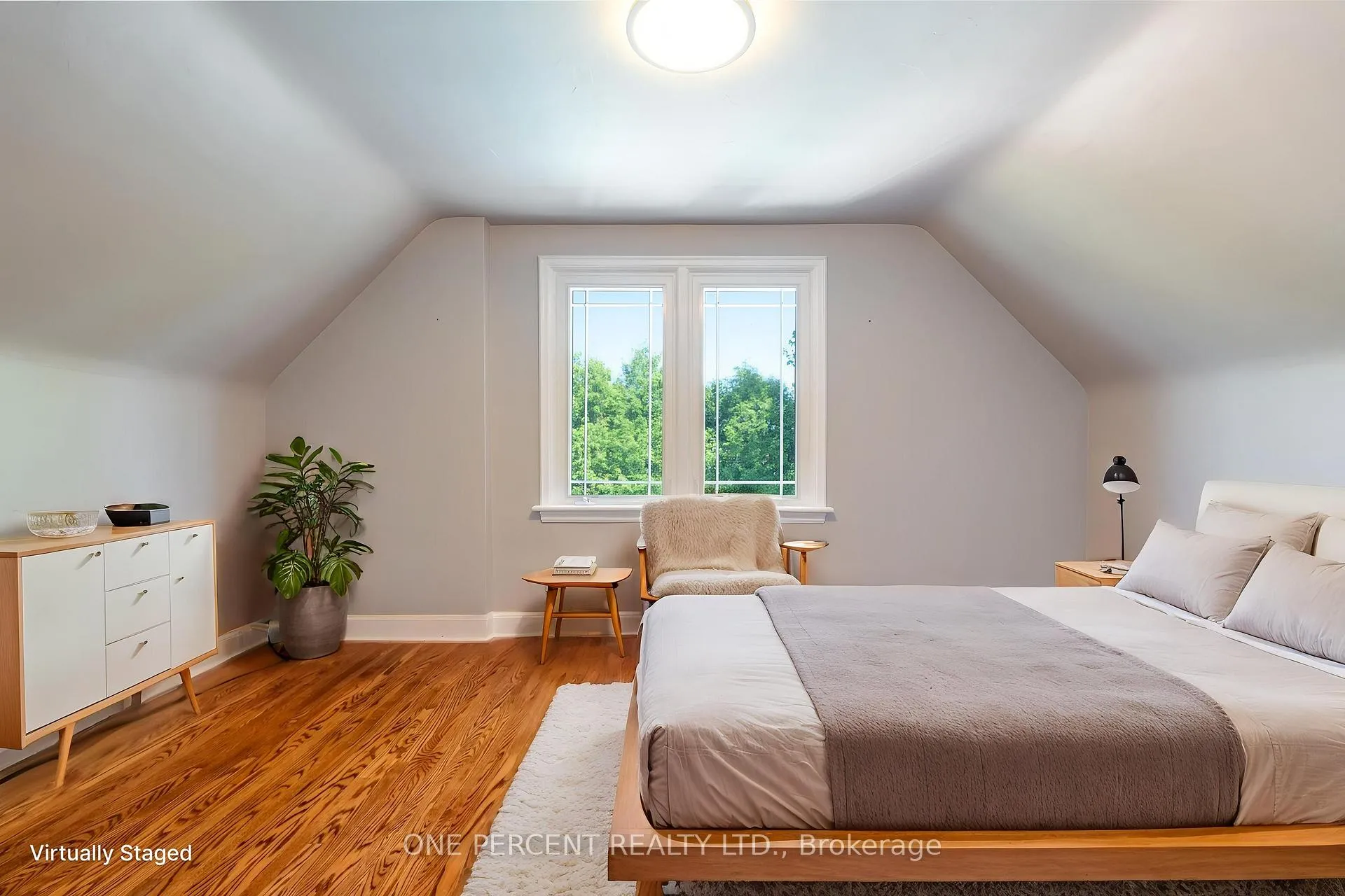 Photo 16 of 27 Delevan Crescent, Hamilton, Hill Park — HOMEH