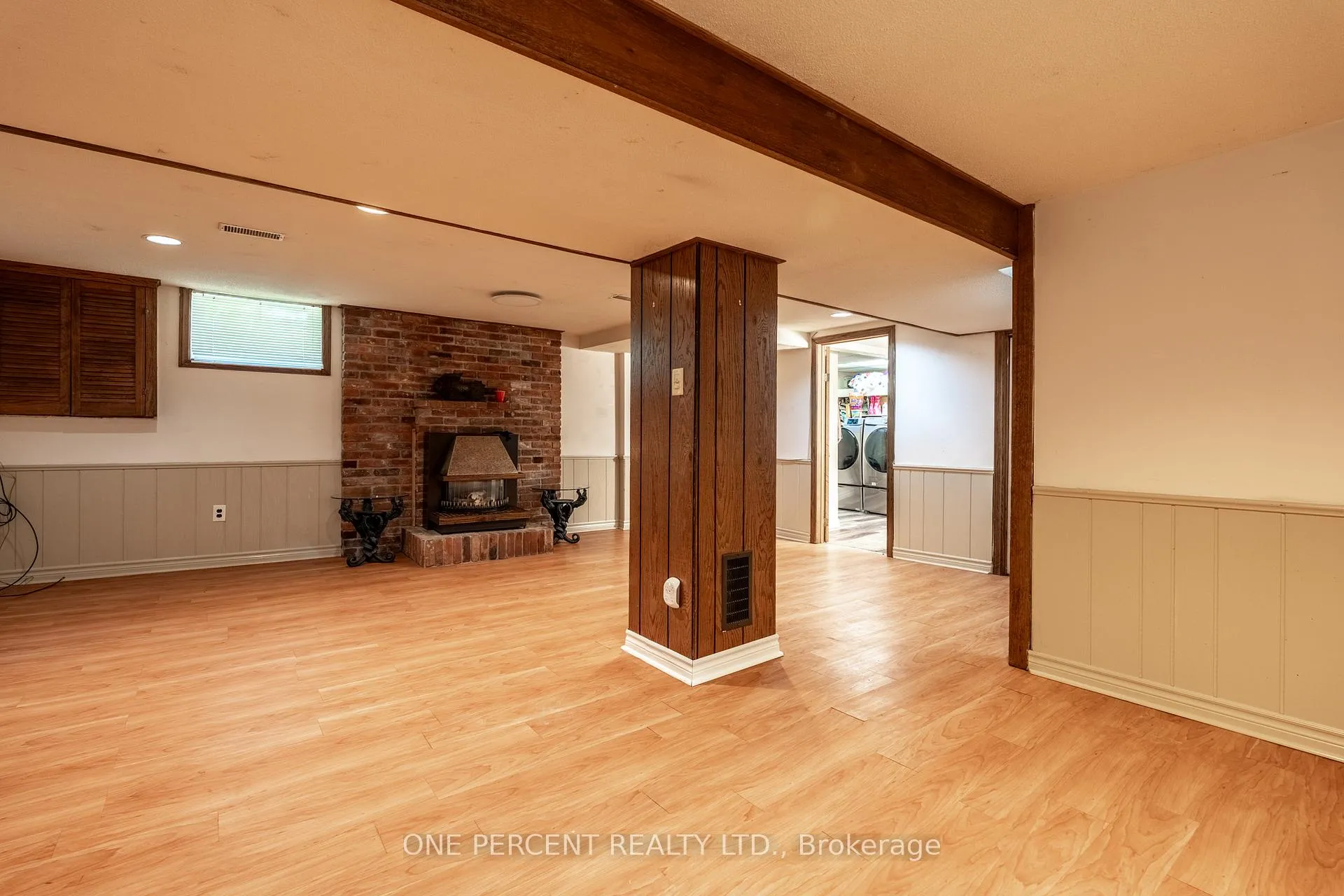 Photo 20 of 27 Delevan Crescent, Hamilton, Hill Park — HOMEH