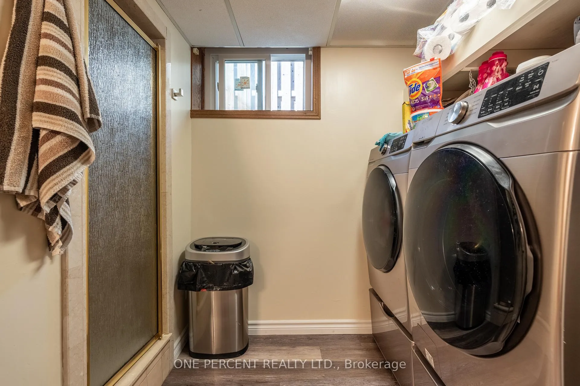 Photo 22 of 27 Delevan Crescent, Hamilton, Hill Park — HOMEH
