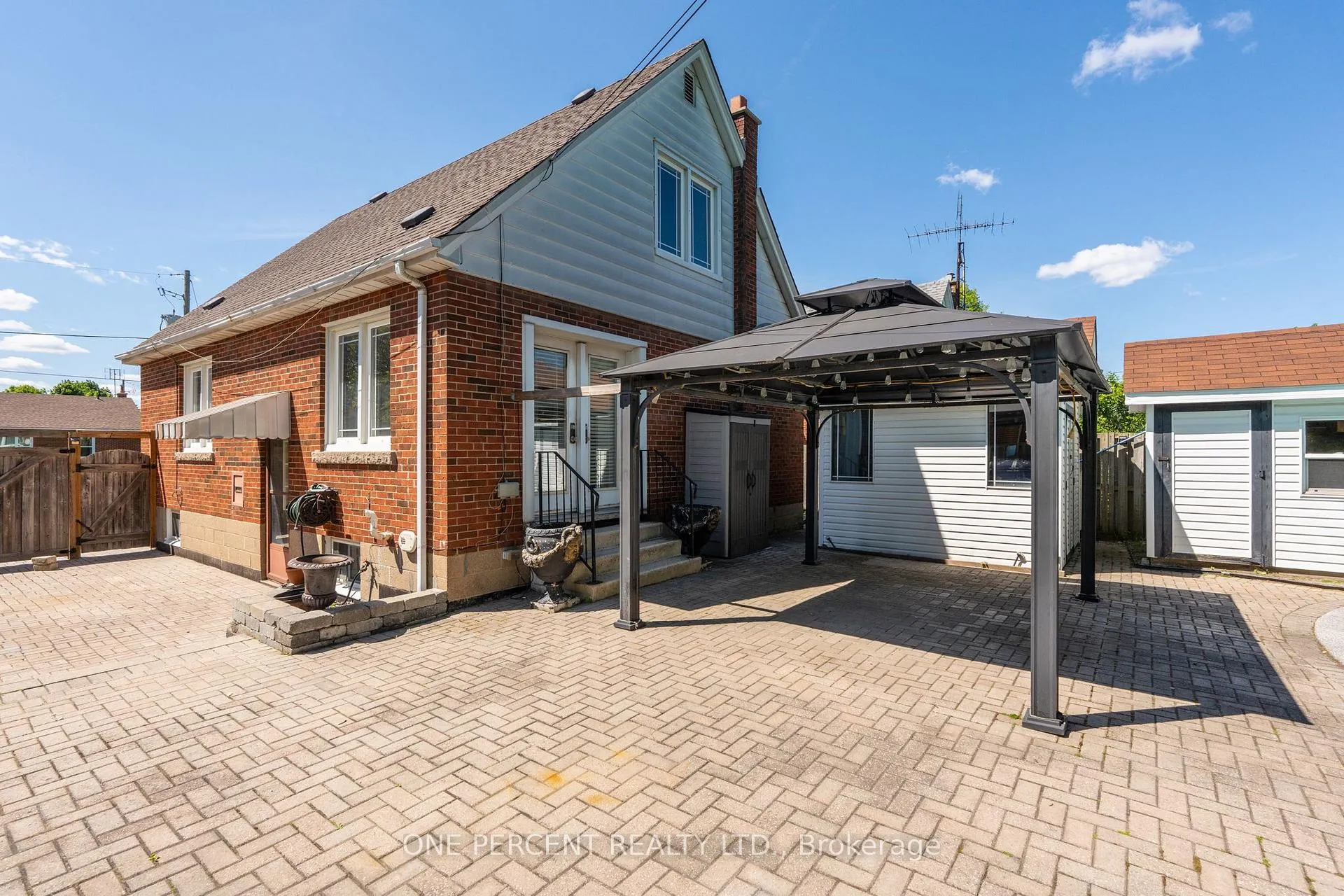 Photo 25 of 27 Delevan Crescent, Hamilton, Hill Park — HOMEH