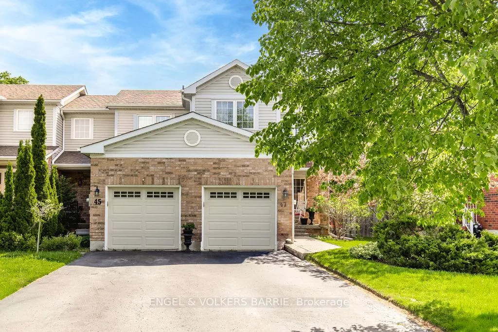 Photo 2 of 47 Pickett Crescent, Barrie, Painswick North — HOMEH