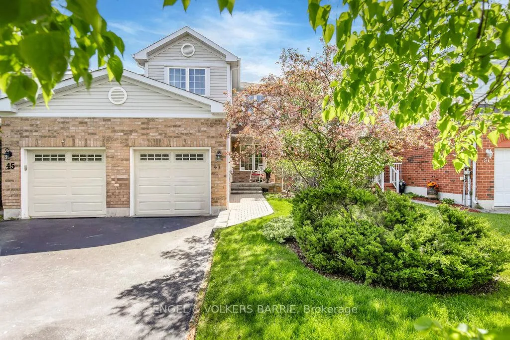 Photo 3 of 47 Pickett Crescent, Barrie, Painswick North — HOMEH