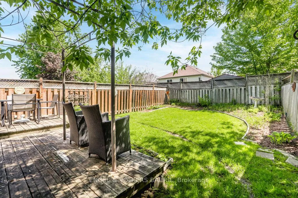 Photo 26 of 47 Pickett Crescent, Barrie, Painswick North — HOMEH
