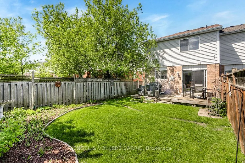 Photo 27 of 47 Pickett Crescent, Barrie, Painswick North — HOMEH