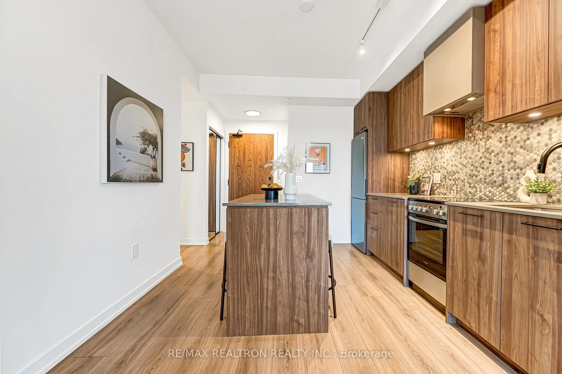 Photo 16 of Unit 511, 10 Lagerfeld Drive, Brampton, Northwest Brampton — HOMEH