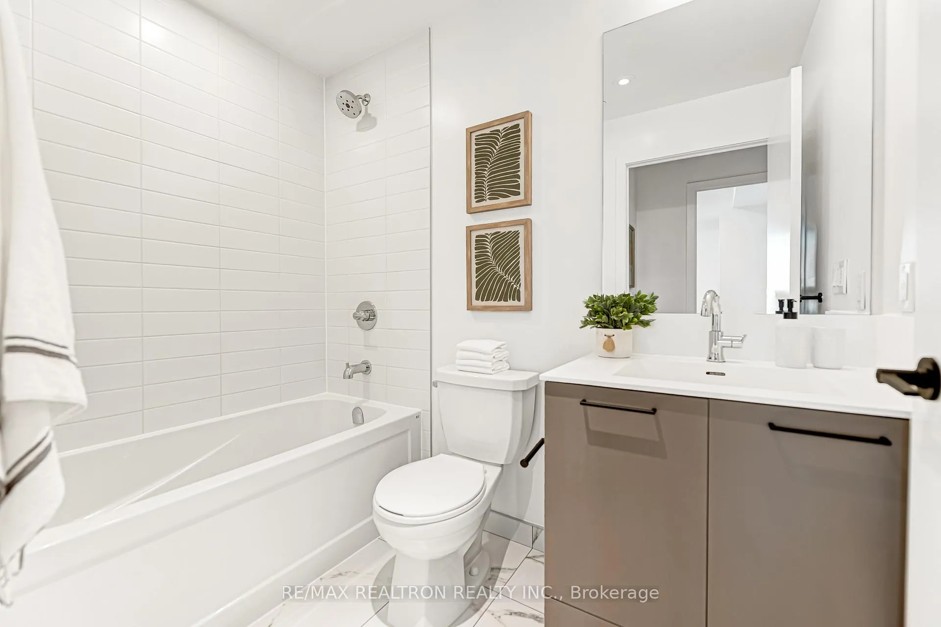 Photo 33 of Unit 511, 10 Lagerfeld Drive, Brampton, Northwest Brampton — HOMEH