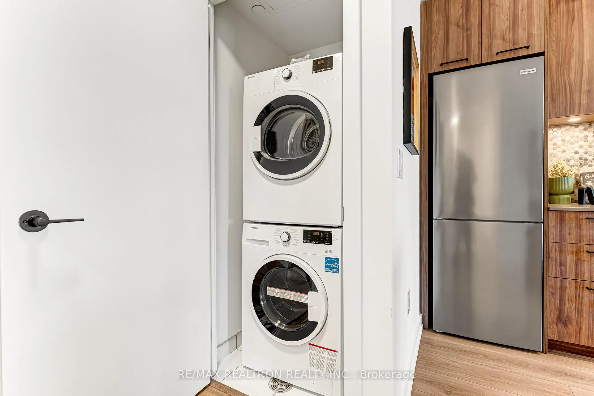 Photo 37 of Unit 511, 10 Lagerfeld Drive, Brampton, Northwest Brampton — HOMEH