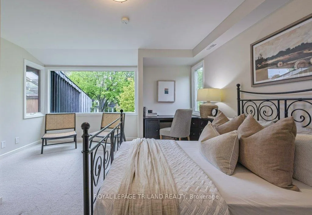 Photo 27 of 12 Mayfair Drive, London, East B — HOMEH