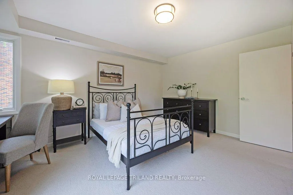 Photo 29 of 12 Mayfair Drive, London, East B — HOMEH