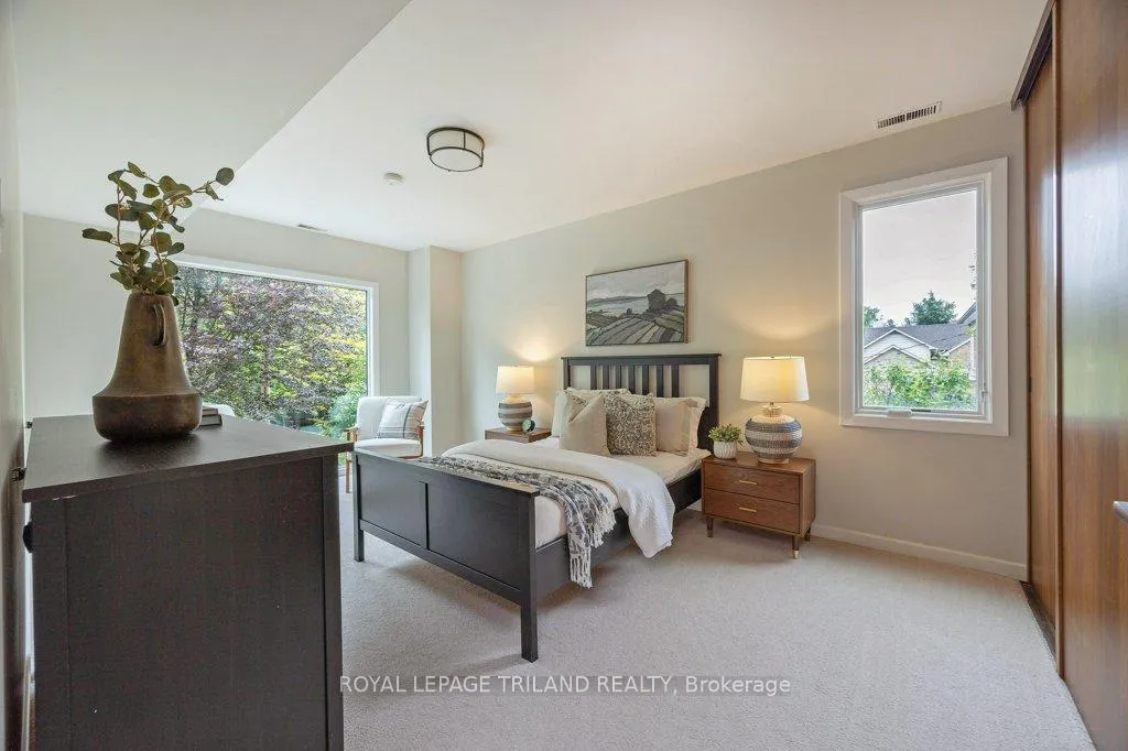 Photo 31 of 12 Mayfair Drive, London, East B — HOMEH