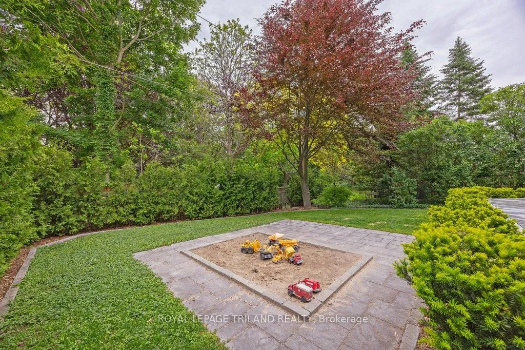 Photo 44 of 12 Mayfair Drive, London, East B — HOMEH