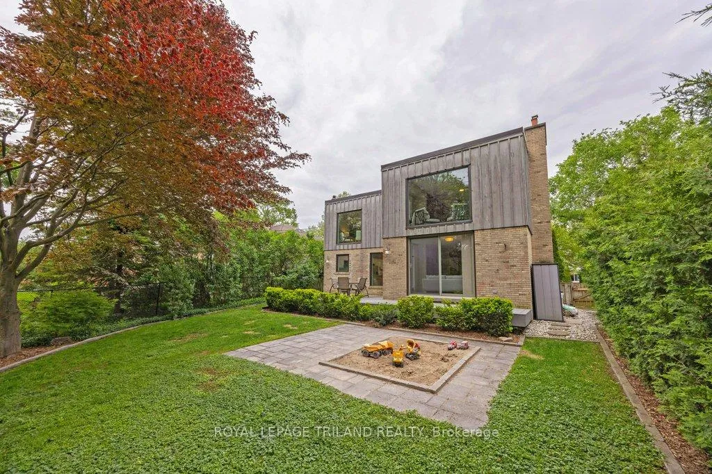 Photo 45 of 12 Mayfair Drive, London, East B — HOMEH
