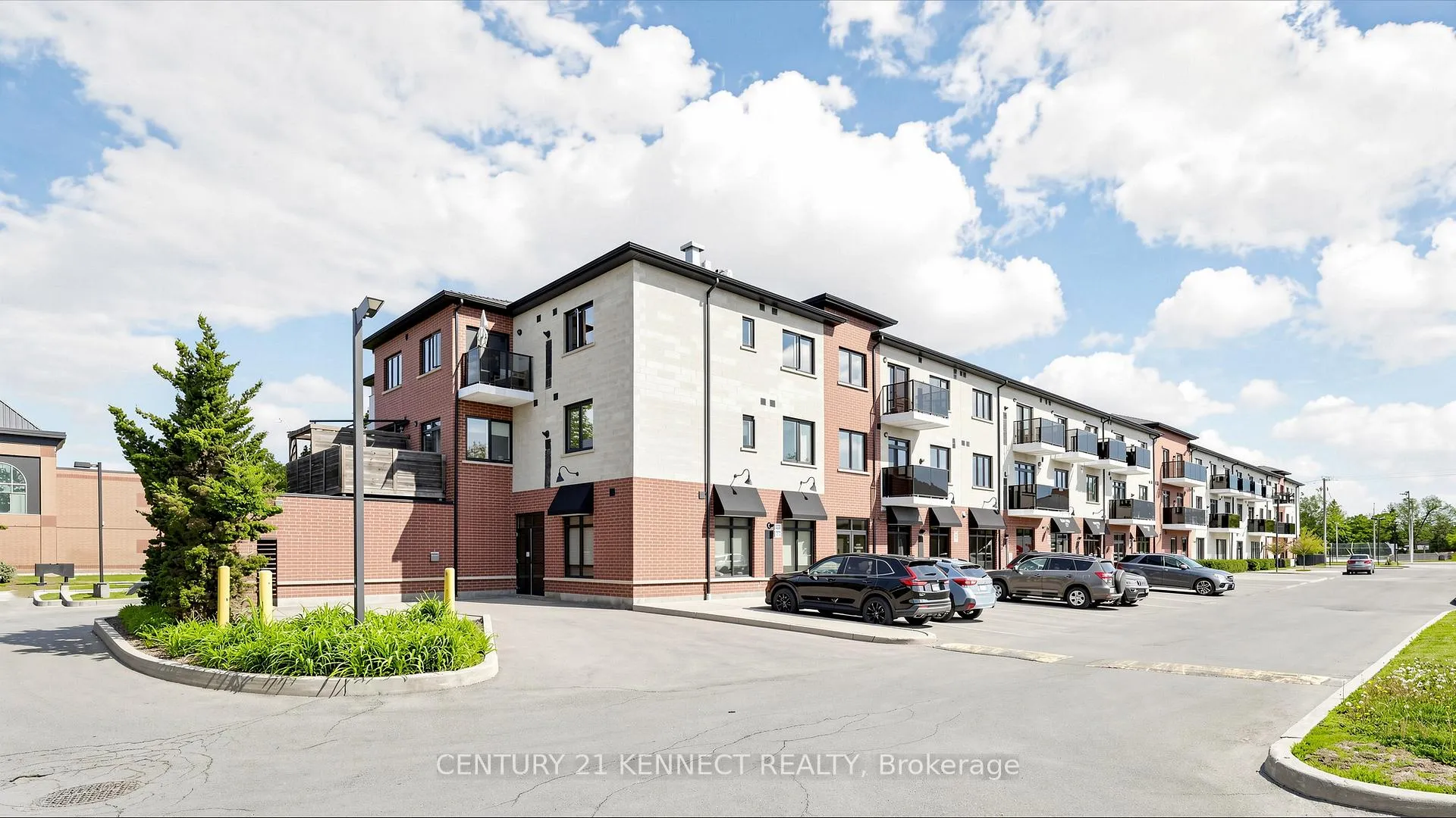 Photo 2 of Unit 314, 170 Rockhaven Lane, Hamilton, Waterdown — HOMEH