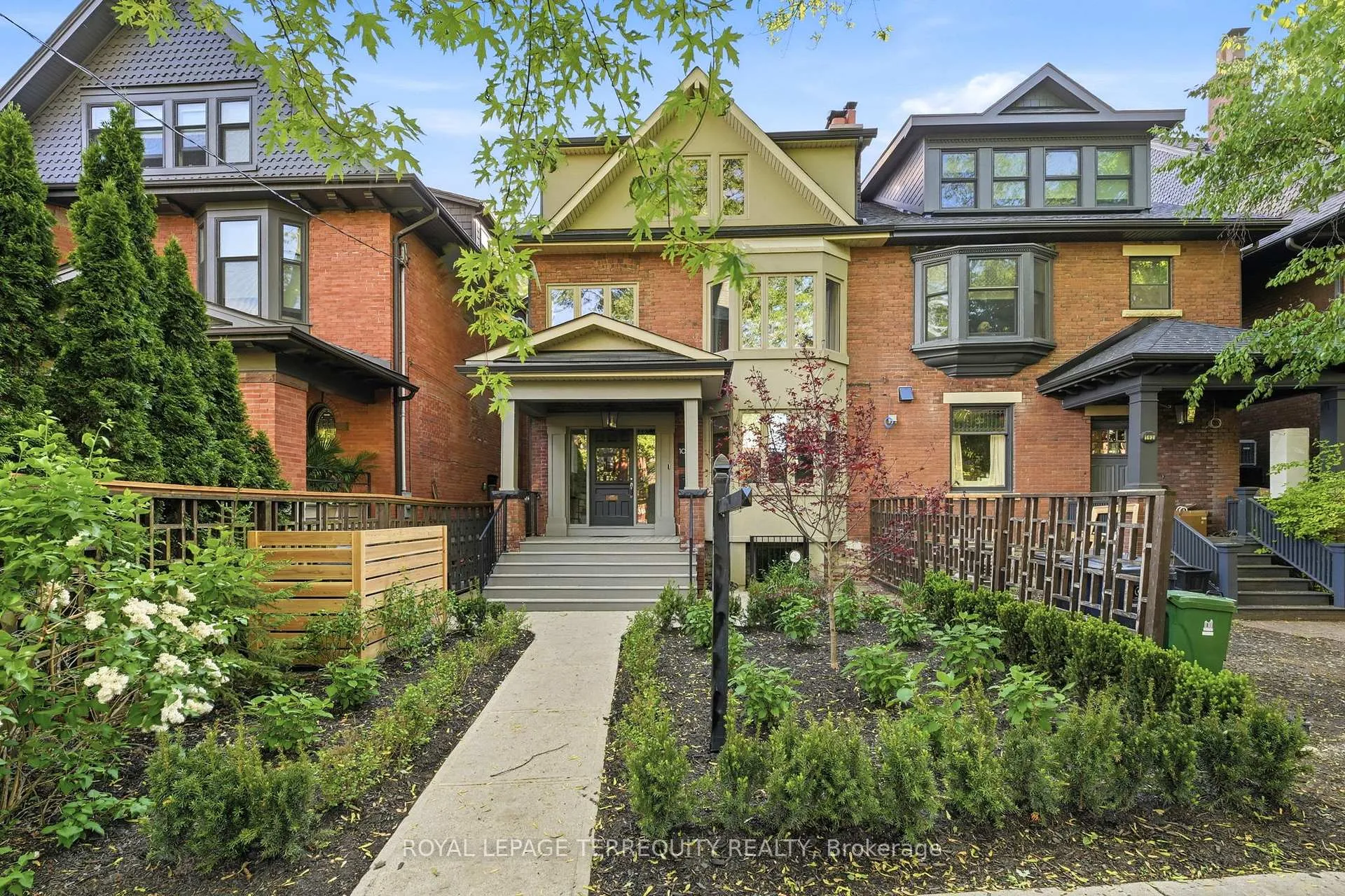 Front of 100 Admiral Road